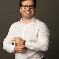 Кушнер Алексей